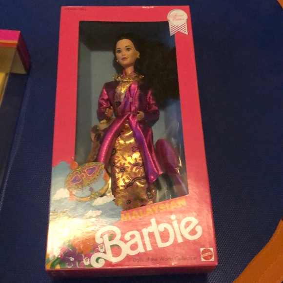 Barbie limited edition Dolls of the World - Picture 2 of 4